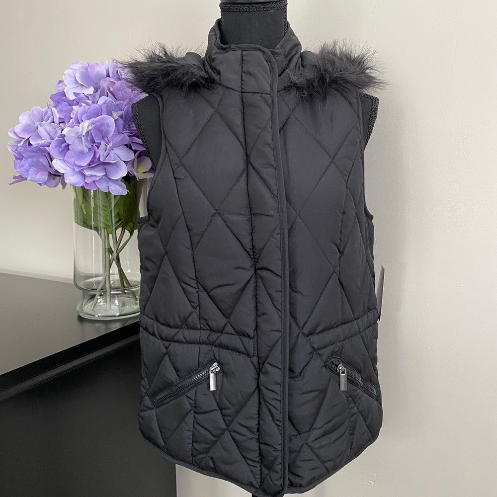 NWT Women’s Laura Scott Black Hooded Vest